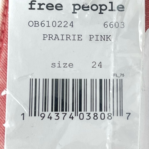 SALE! 1 LEFT! NWT! FREE PEOPLE Pink Float On Flare Leg High Rise Jeans - Picture 7 of 7